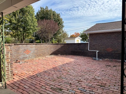 Tiny photo for 807 N Otis Street, Marion, IL 62959 (MLS # 12794602)