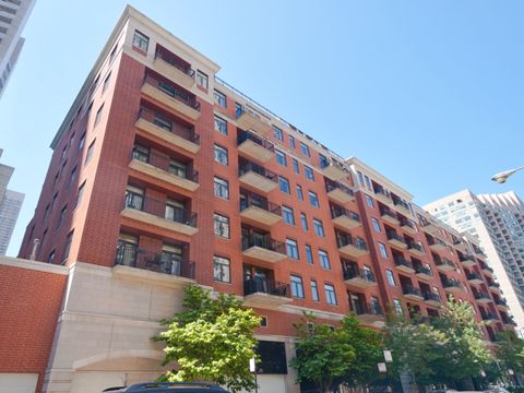 Photo of 33 W Huron Street #412, Chicago, IL 60654 (MLS # 12472875)
