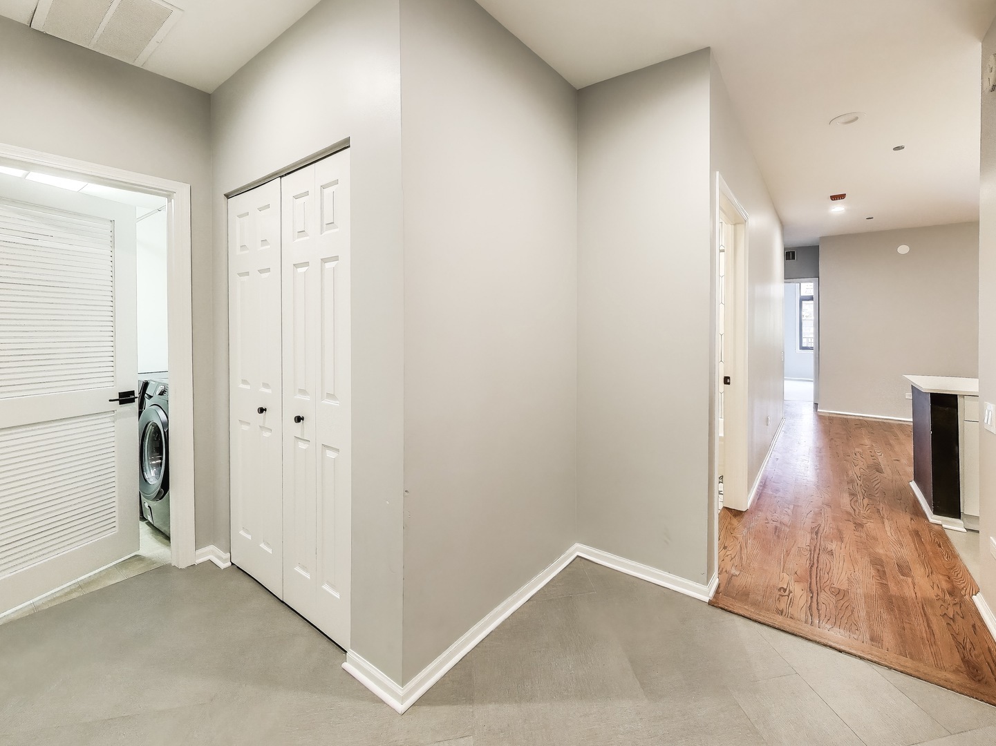 33 W Huron Street 412