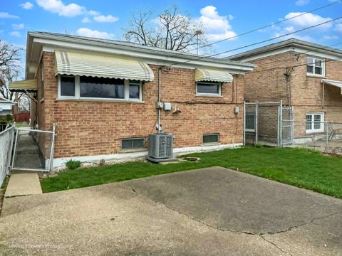 Tiny photo for 9726 S La Salle Street, Chicago, IL 60628 (MLS # 12617692)