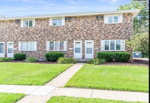 Photo of 110 Town Crest Drive #E, New Lenox, IL 60451 (MLS # 12771792)