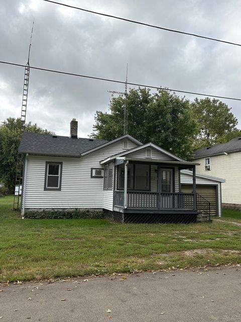 621 W Winthrop Street Earlville IL 60518