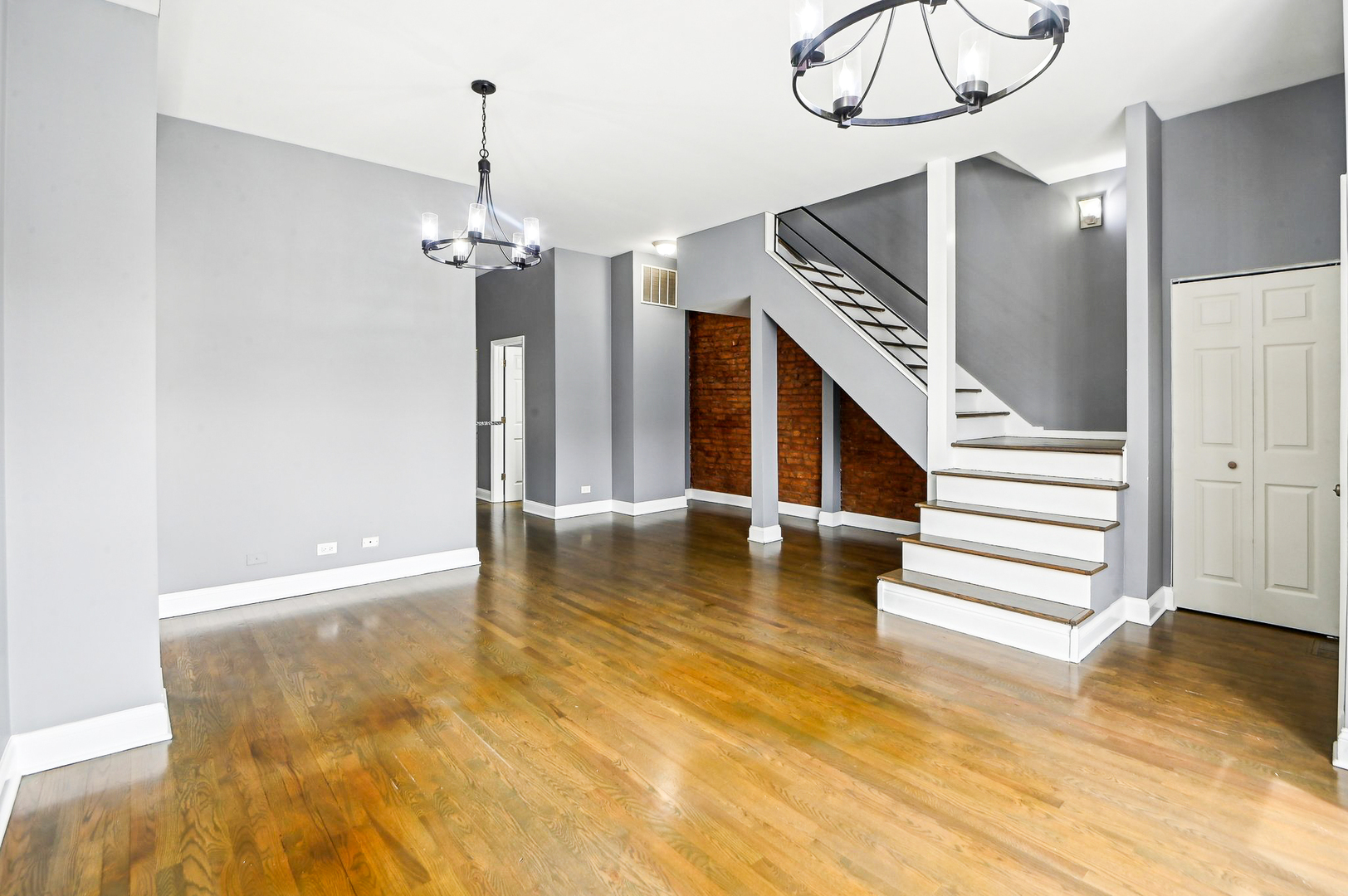 3348 W Le Moyne Street