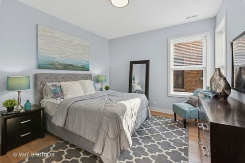 Tiny photo for 847 W Ainslie Street #3W, Chicago, IL 60640 (MLS # 12512991)