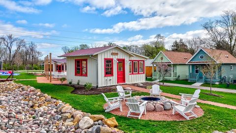 Tiny photo for 100 Great Loop Drive #40, Ottawa, IL 61350 (MLS # 12455318)