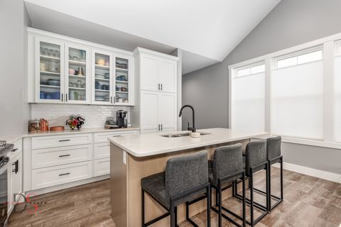 Tiny photo for 100 Great Loop Drive #40, Ottawa, IL 61350 (MLS # 12455318)