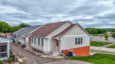 Tiny photo for 100 Great Loop Drive #40, Ottawa, IL 61350 (MLS # 12455318)