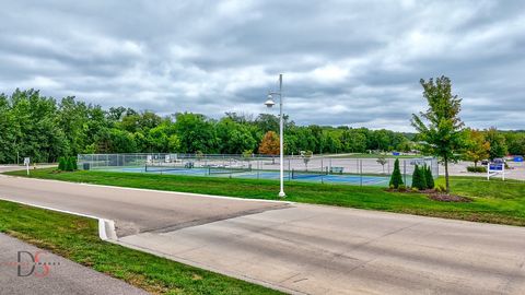 Tiny photo for 100 Great Loop Drive #40, Ottawa, IL 61350 (MLS # 12455318)