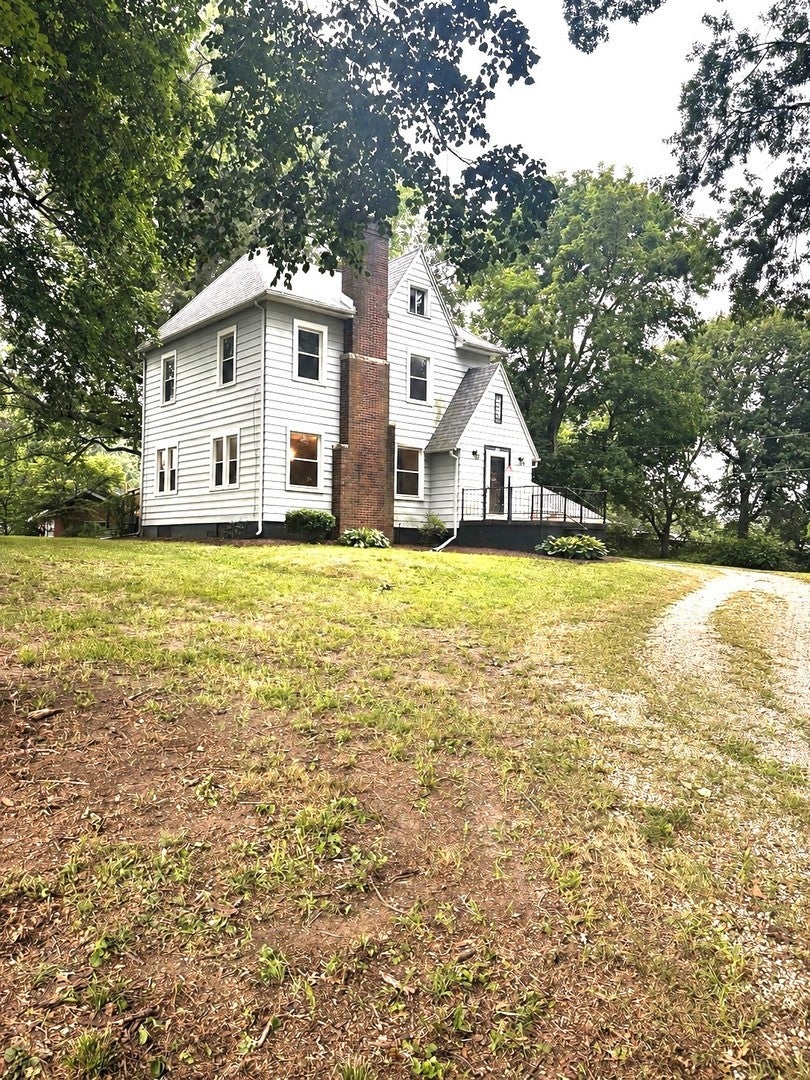 111 Douglas Street