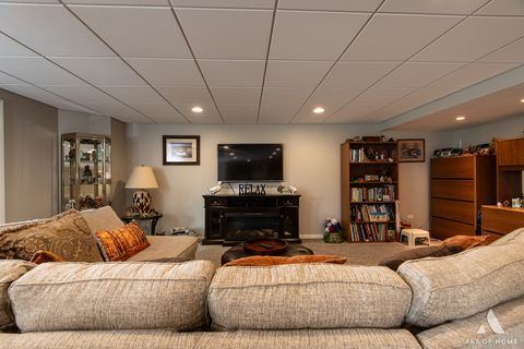 Tiny photo for 20408 Fallingwater Circle, Frankfort, IL 60423 (MLS # 12460617)
