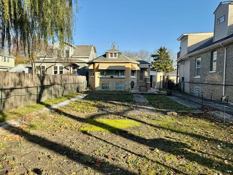 Tiny photo for 5437 N Linder Avenue, Chicago, IL 60630 (MLS # 12519080)