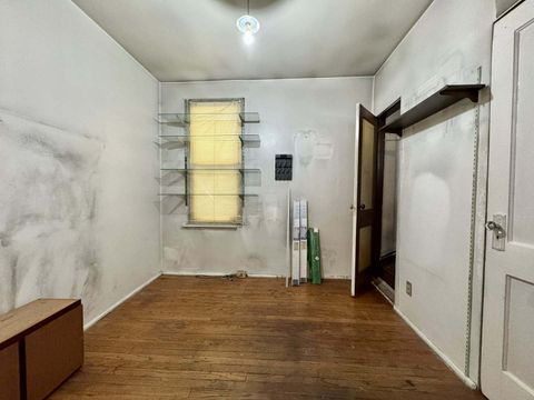 Tiny photo for 5437 N Linder Avenue, Chicago, IL 60630 (MLS # 12519080)