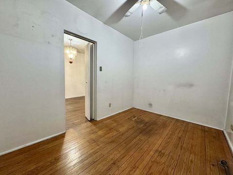 Tiny photo for 5437 N Linder Avenue, Chicago, IL 60630 (MLS # 12519080)