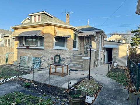 Tiny photo for 5437 N Linder Avenue, Chicago, IL 60630 (MLS # 12519080)