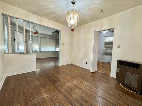Tiny photo for 5437 N Linder Avenue, Chicago, IL 60630 (MLS # 12519080)