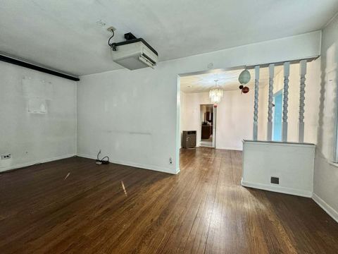 Tiny photo for 5437 N Linder Avenue, Chicago, IL 60630 (MLS # 12519080)