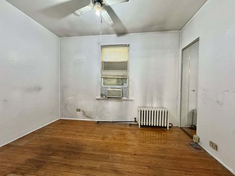 Tiny photo for 5437 N Linder Avenue, Chicago, IL 60630 (MLS # 12519080)