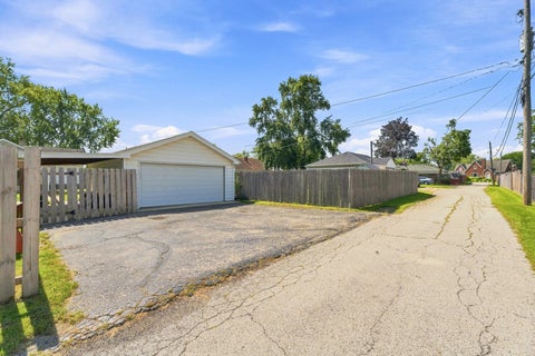 Tiny photo for 626 E Division Street, Lockport, IL 60441 (MLS # 12653232)