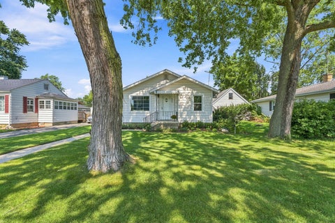 Tiny photo for 626 E Division Street, Lockport, IL 60441 (MLS # 12653232)