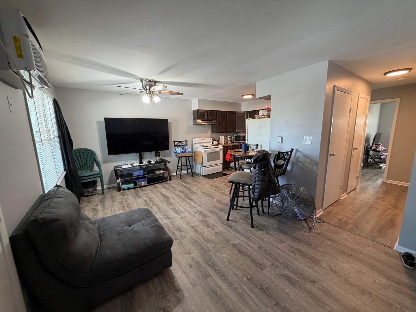 474 W 14th Place