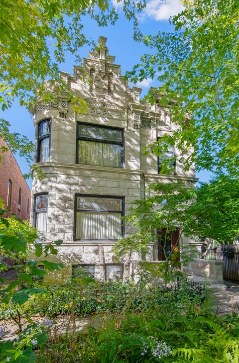 1646 N Leavitt Street Chicago IL 60647