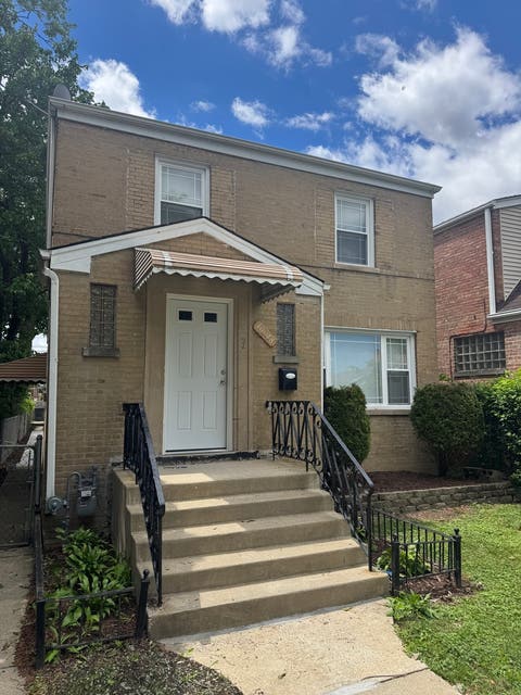 Tiny photo for 10048 S Saint Lawrence Avenue, Chicago, IL 60628 (MLS # 12731235)