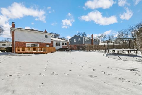 Tiny photo for 2522 N Brighton Place, Arlington Heights, IL 60004 (MLS # 12548373)