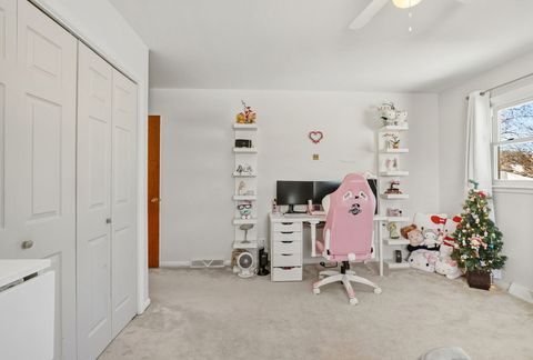 Tiny photo for 2522 N Brighton Place, Arlington Heights, IL 60004 (MLS # 12548373)