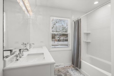 Tiny photo for 50 Red Oak Lane, Highland Park, IL 60035 (MLS # 12041110)