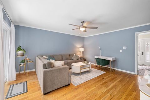 Tiny photo for 50 Red Oak Lane, Highland Park, IL 60035 (MLS # 12041110)