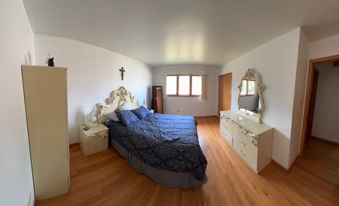 Tiny photo for 7110 W 82nd Place, Burbank, IL 60459 (MLS # 12486291)