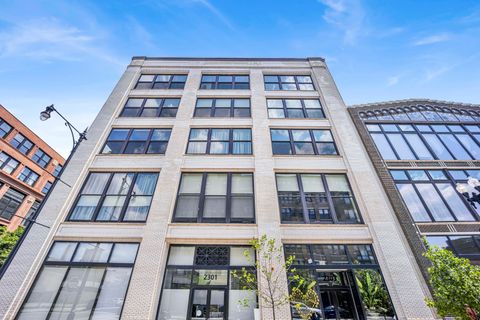 2303 S MICHIGAN Avenue 507 Chicago IL 60616