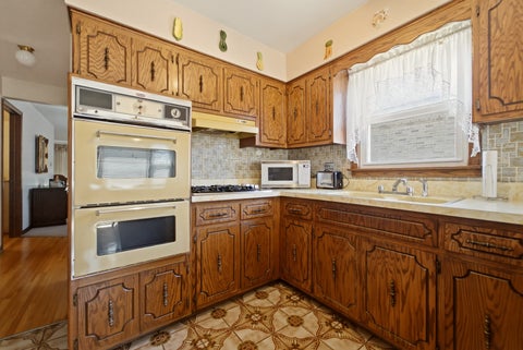 Tiny photo for 11607 S Avenue J, Chicago, IL 60617 (MLS # 12733910)