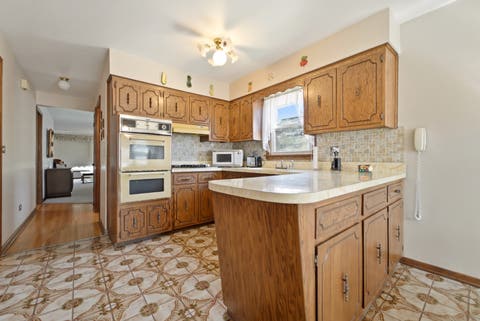 Tiny photo for 11607 S Avenue J, Chicago, IL 60617 (MLS # 12733910)