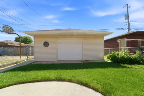 Tiny photo for 11607 S Avenue J, Chicago, IL 60617 (MLS # 12733910)