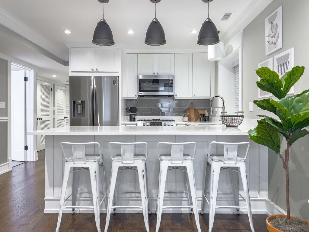 3453 N HOYNE Avenue GARDEN