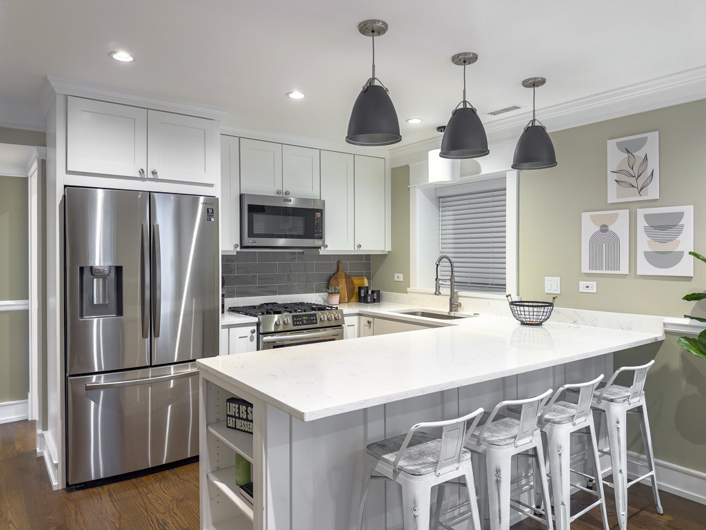 3453 N HOYNE Avenue GARDEN