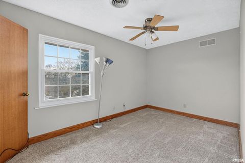 Tiny photo for 1033 W 58TH Street, Davenport, IA 52806 (MLS # QC4269357)