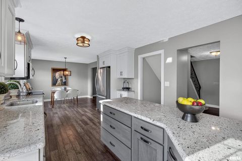 Tiny photo for 1033 W 58TH Street, Davenport, IA 52806 (MLS # QC4269357)