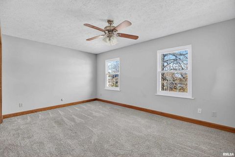 Tiny photo for 1033 W 58TH Street, Davenport, IA 52806 (MLS # QC4269357)