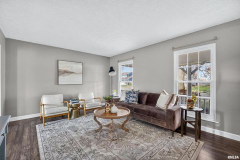 Tiny photo for 1033 W 58TH Street, Davenport, IA 52806 (MLS # QC4269357)