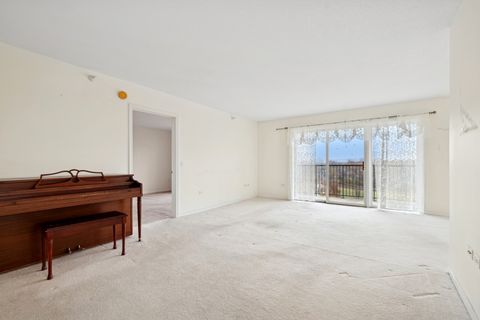 Tiny photo for 7450 Lincoln Avenue #609, Skokie, IL 60077 (MLS # 12521797)