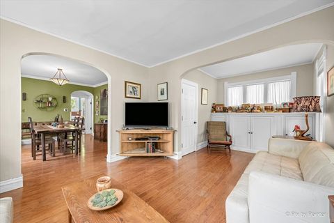 Tiny photo for 434 S 3rd Street, West Dundee, IL 60118 (MLS # 12631177)