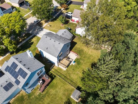 Tiny photo for 618 Grace Drive, Lake In The Hills, IL 60156 (MLS # 12482001)