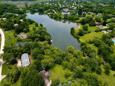 Tiny photo for 26792 W LAKEVIEW Drive S, Lake Barrington, IL 60084 (MLS # 12762794)