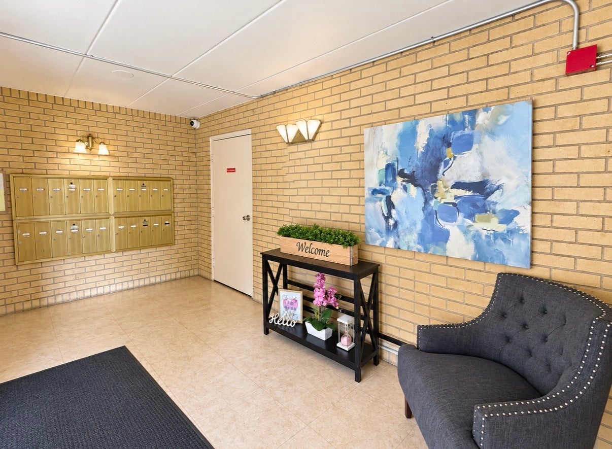 4009 W 93rd Place 4E