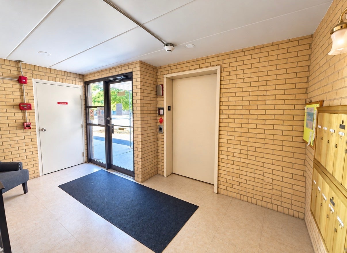 4009 W 93rd Place 4E