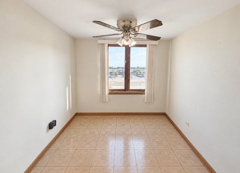 Tiny photo for 4009 W 93rd Place #4E, Oak Lawn, IL 60453 (MLS # 12760764)
