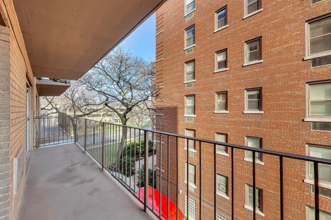 Tiny photo for 1567 Ridge Road #406, Evanston, IL 60201 (MLS # 12604488)