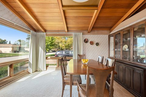 Tiny photo for 5340 W 102nd Street, Oak Lawn, IL 60453 (MLS # 12502543)